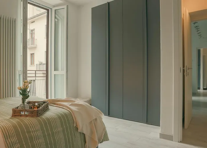 Diana - By Myhomeincomo * 科莫